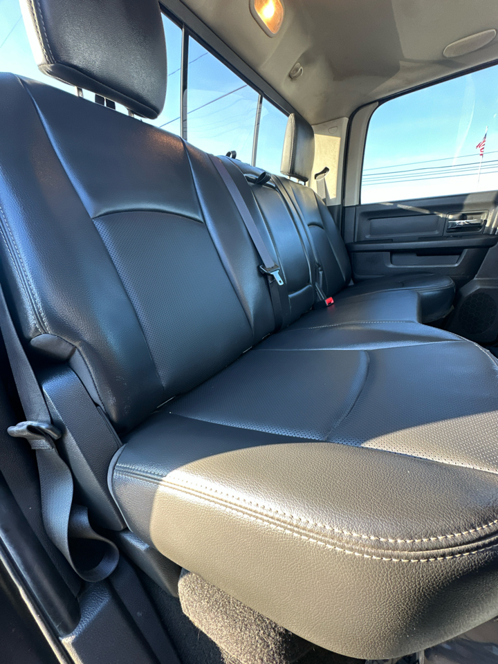 RAM 1500 4WD Crew Cab 140.5" Sport 2011