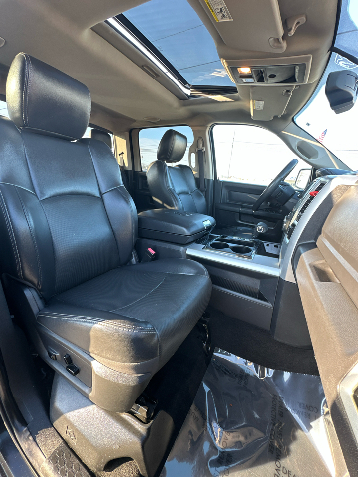 RAM 1500 4WD Crew Cab 140.5" Sport 2011