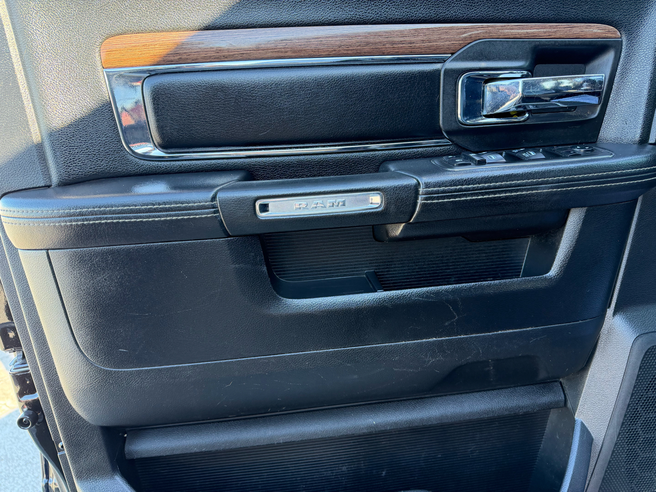 RAM 2500 4WD Crew Cab 149" Laramie 2014