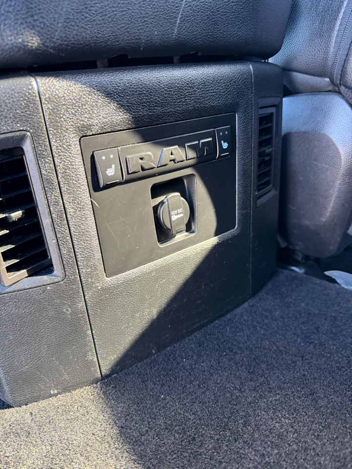 RAM 2500 4WD Crew Cab 149" Laramie 2014