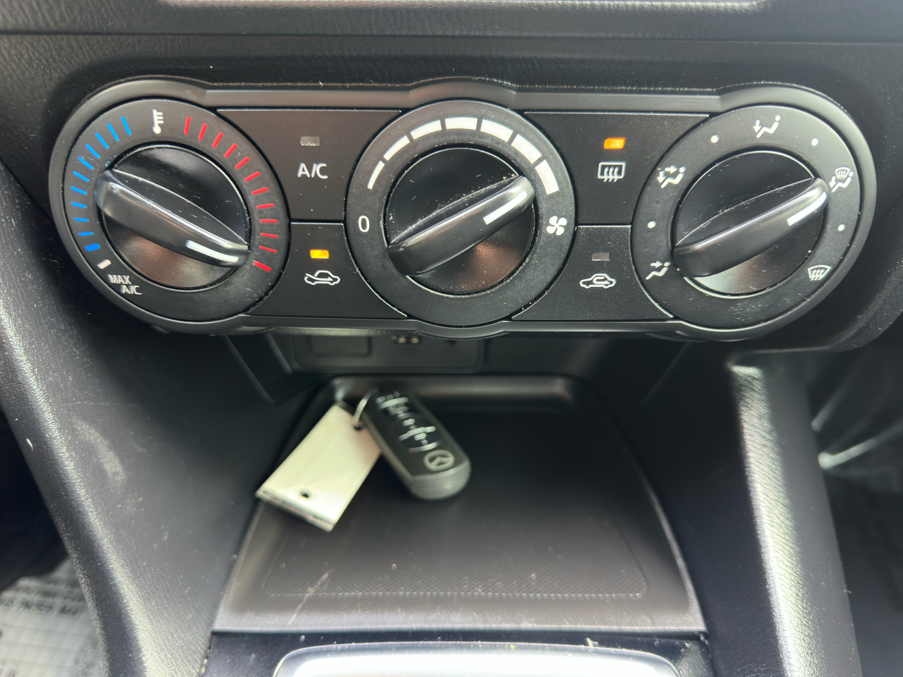 Mazda MAZDA3 4dr Sdn Man i Sport 2015