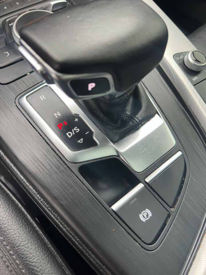 Audi A4 2.0 TFSI Auto Premium quattro AWD 2017