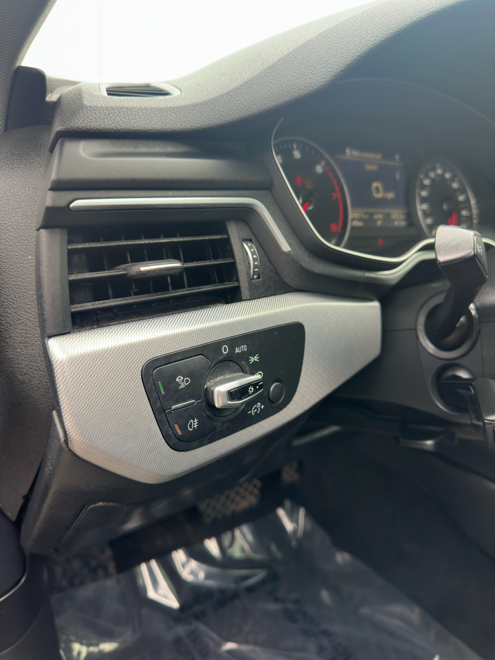 Audi A4 2.0 TFSI Auto Premium quattro AWD 2017