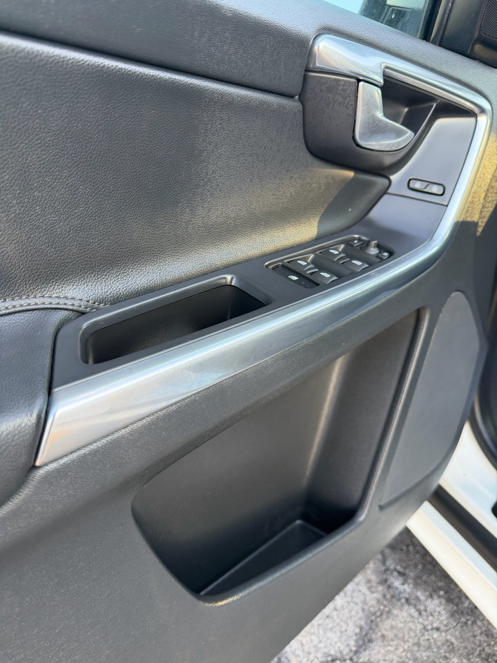 Volvo XC60 2015.5 FWD 4dr T5 Drive-E Premier 2015