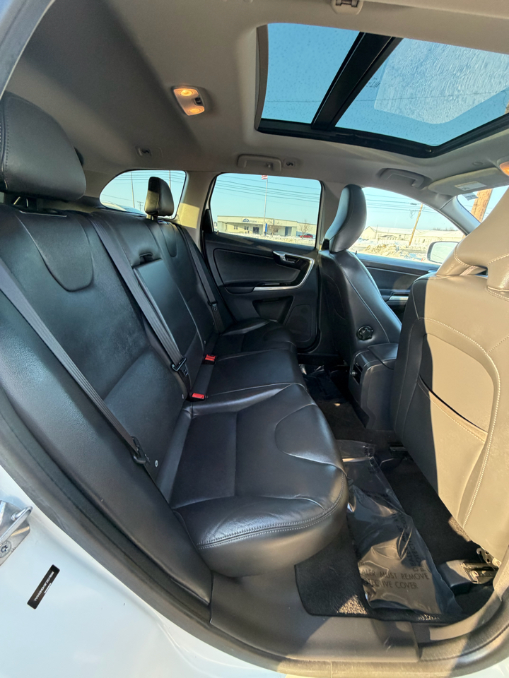 Volvo XC60 2015.5 FWD 4dr T5 Drive-E Premier 2015