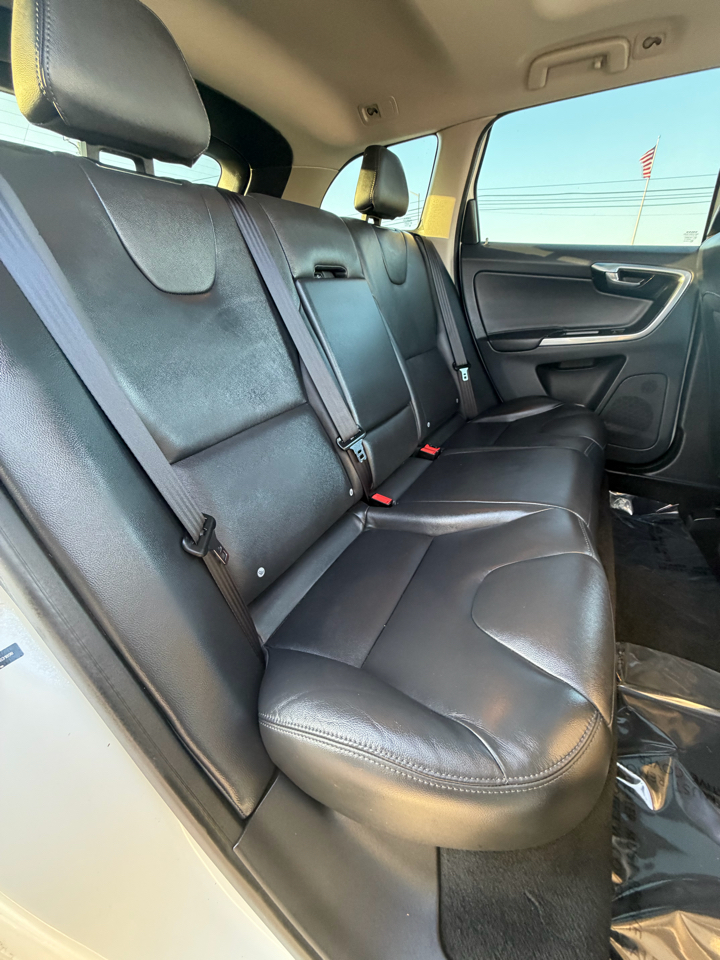 Volvo XC60 2015.5 FWD 4dr T5 Drive-E Premier 2015