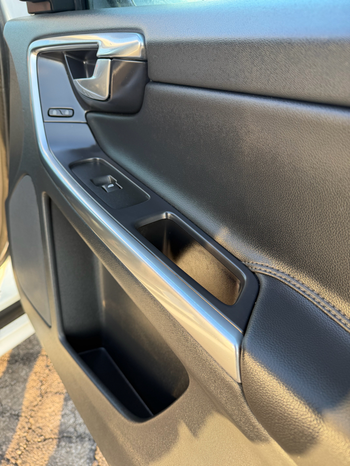 Volvo XC60 2015.5 FWD 4dr T5 Drive-E Premier 2015