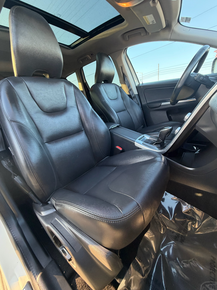 Volvo XC60 2015.5 FWD 4dr T5 Drive-E Premier 2015