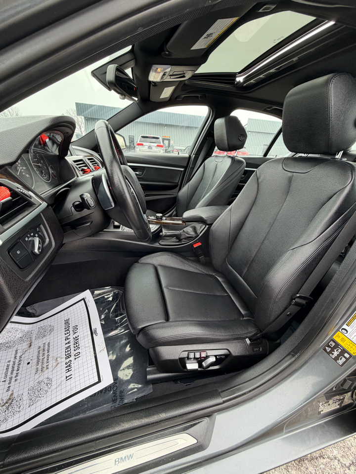 BMW 3 Series 4dr Sdn 328i xDrive AWD SULEV South Africa 2016