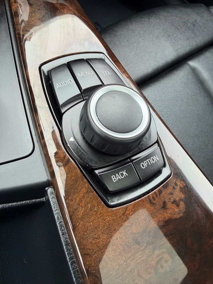 BMW 3 Series 4dr Sdn 328i xDrive AWD SULEV South Africa 2016