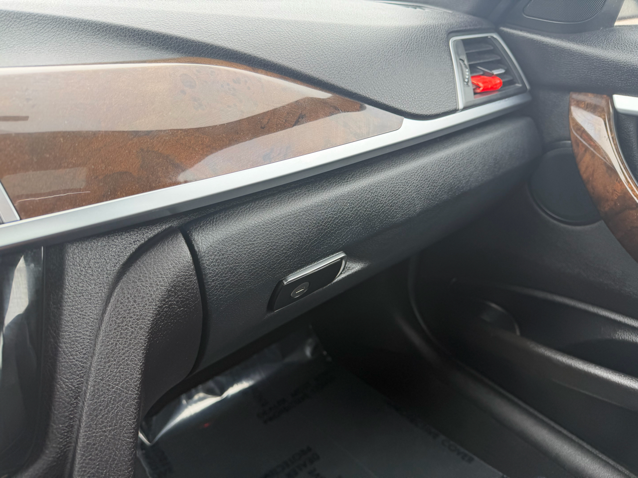 BMW 3 Series 4dr Sdn 328i xDrive AWD SULEV South Africa 2016