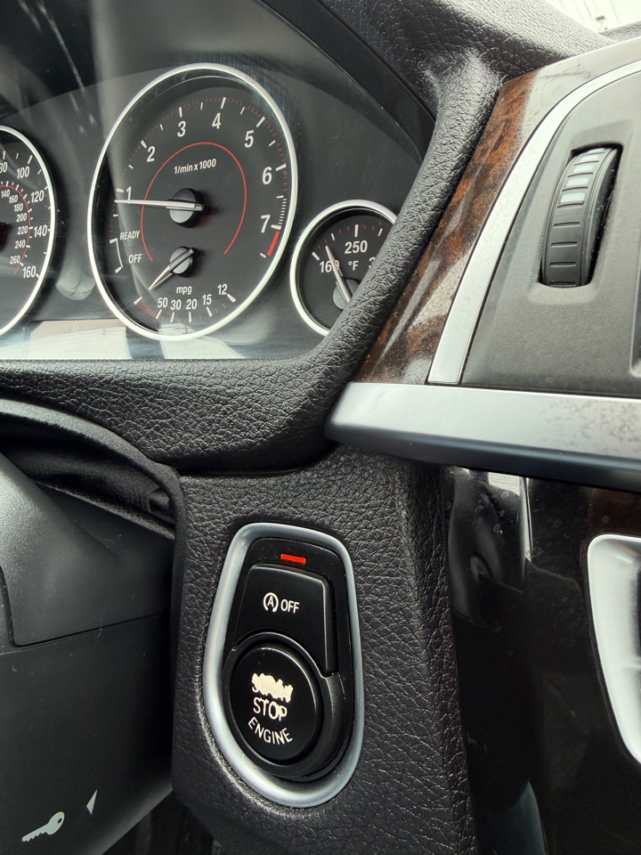 BMW 3 Series 4dr Sdn 328i xDrive AWD SULEV South Africa 2016