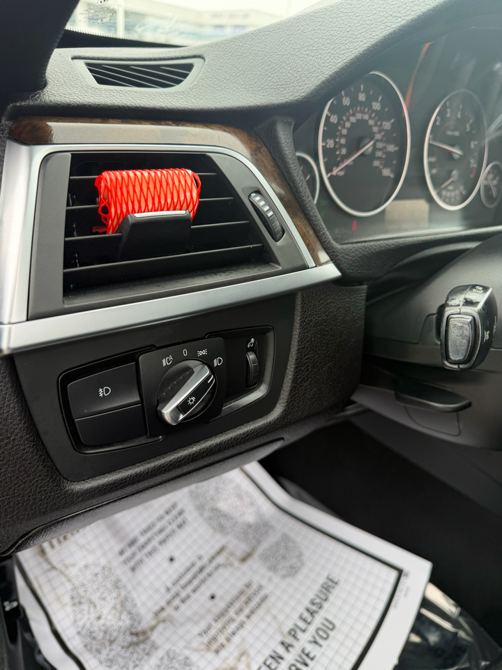 BMW 3 Series 4dr Sdn 328i xDrive AWD SULEV South Africa 2016