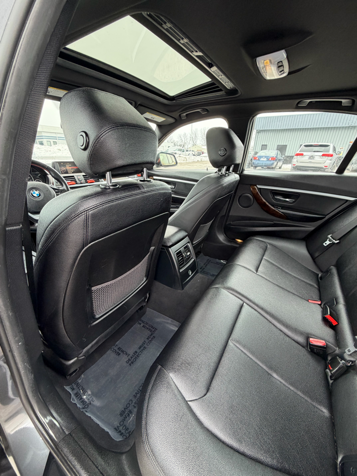 BMW 3 Series 4dr Sdn 328i xDrive AWD SULEV South Africa 2016