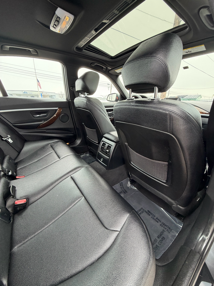 BMW 3 Series 4dr Sdn 328i xDrive AWD SULEV South Africa 2016