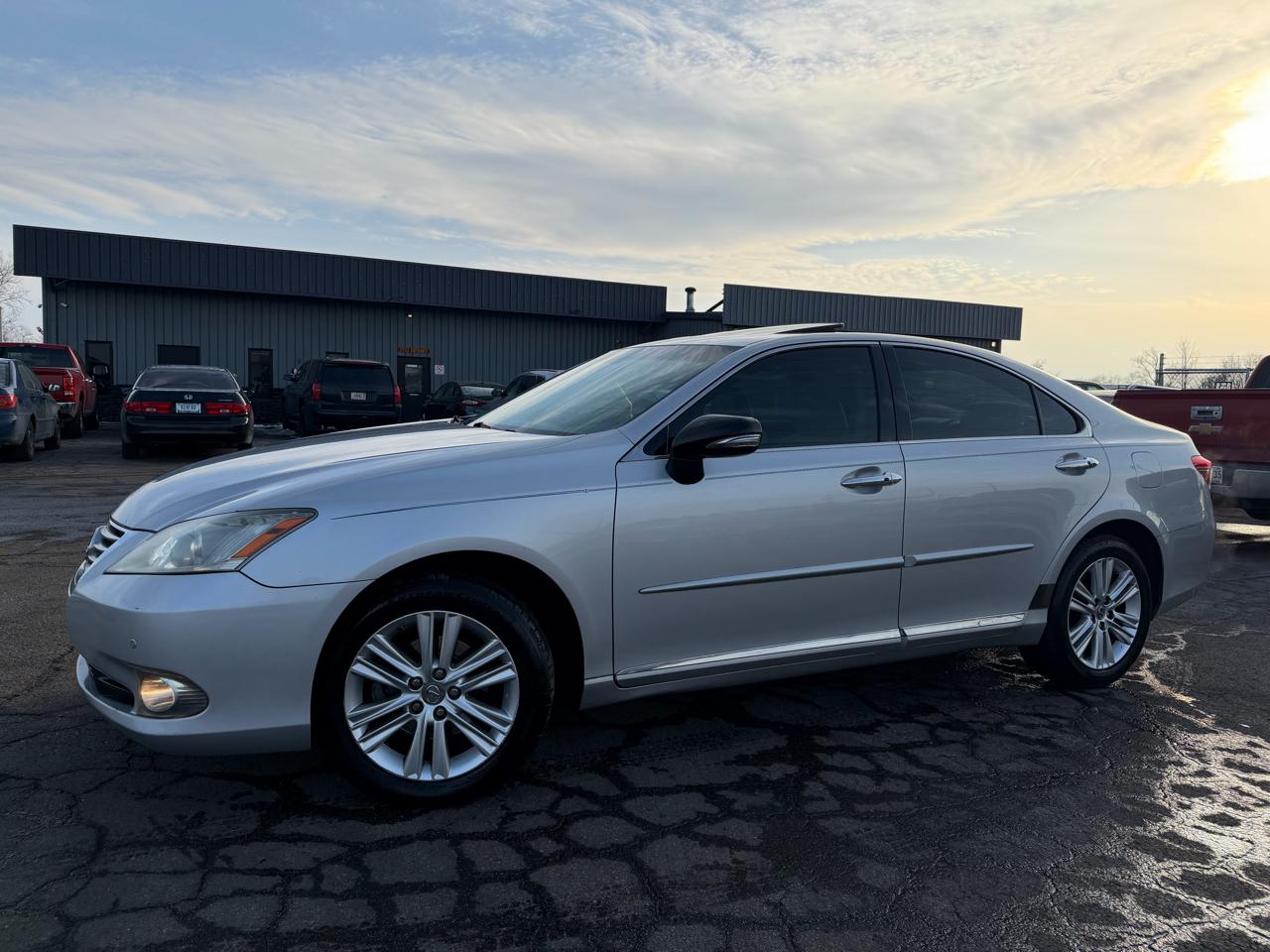 Lexus ES 350 4dr Sdn 2010