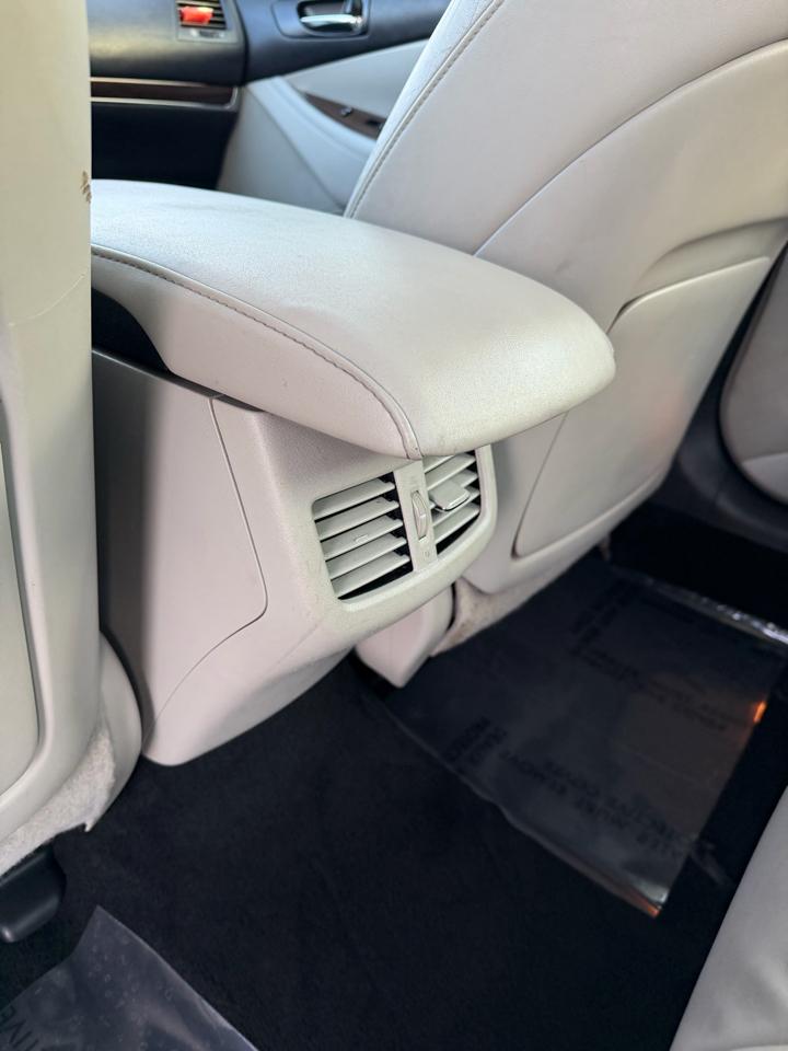 Lexus ES 350 4dr Sdn 2010