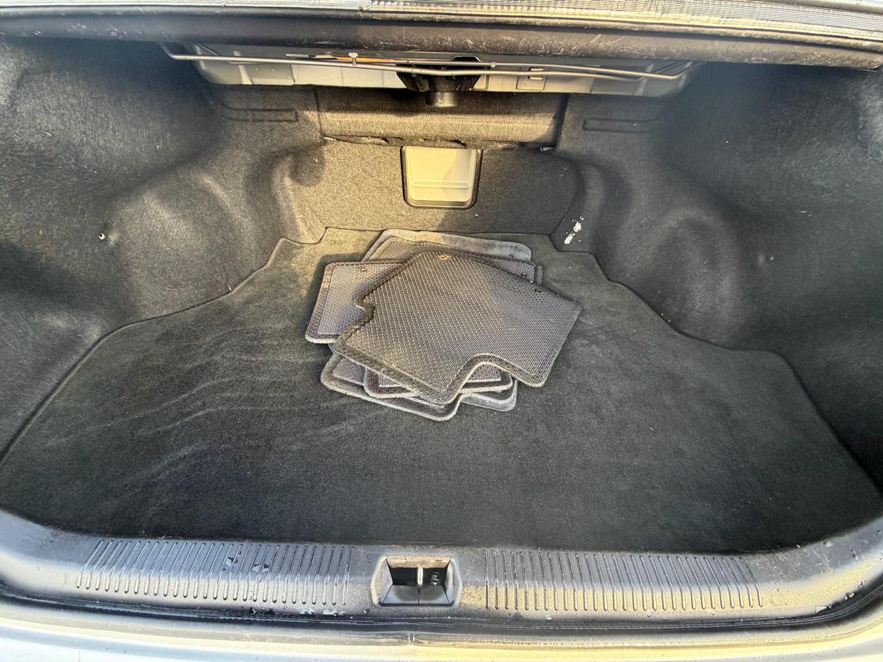 Lexus ES 350 4dr Sdn 2010