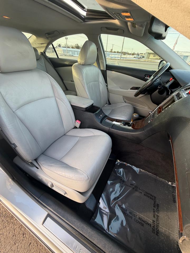 Lexus ES 350 4dr Sdn 2010
