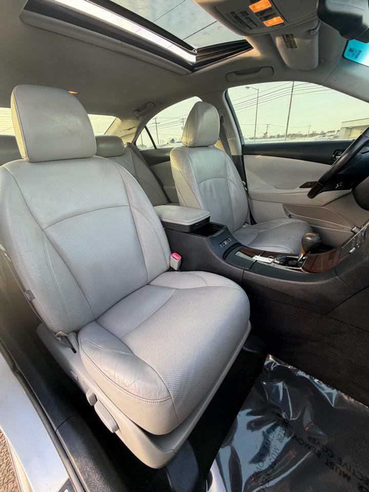Lexus ES 350 4dr Sdn 2010