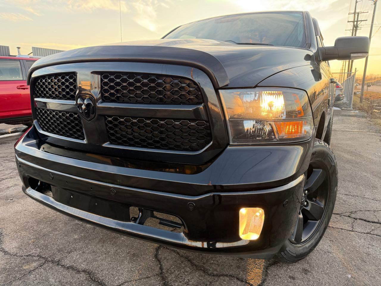 RAM 1500 Classic SLT 4x4 Crew Cab 5'7" Box 2019