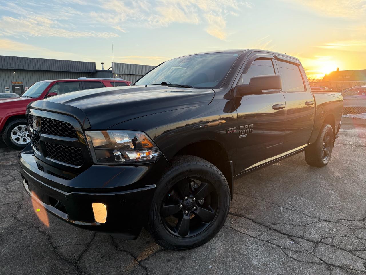 RAM 1500 Classic SLT 4x4 Crew Cab 5'7" Box 2019
