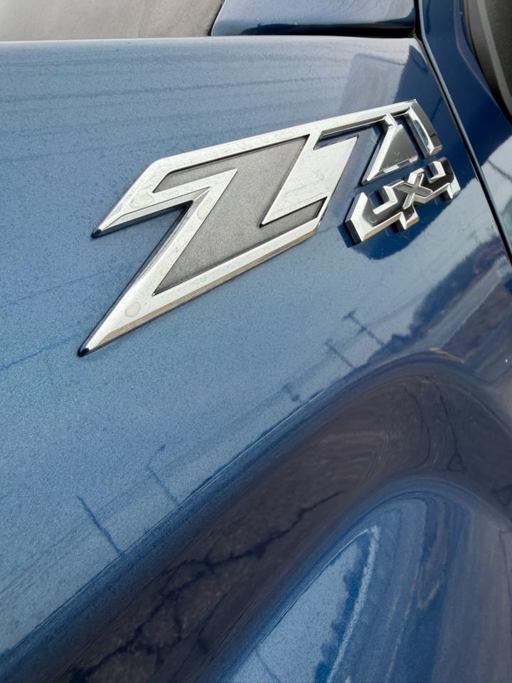 GMC Sierra 1500 4WD Double Cab 143.5" SLT 2017