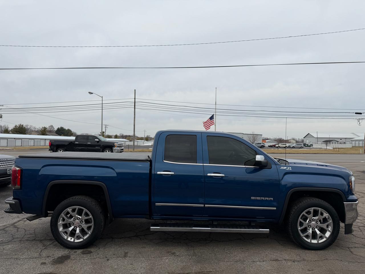 GMC Sierra 1500 4WD Double Cab 143.5" SLT 2017