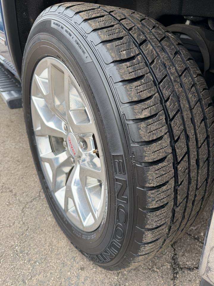 GMC Sierra 1500 4WD Double Cab 143.5" SLT 2017