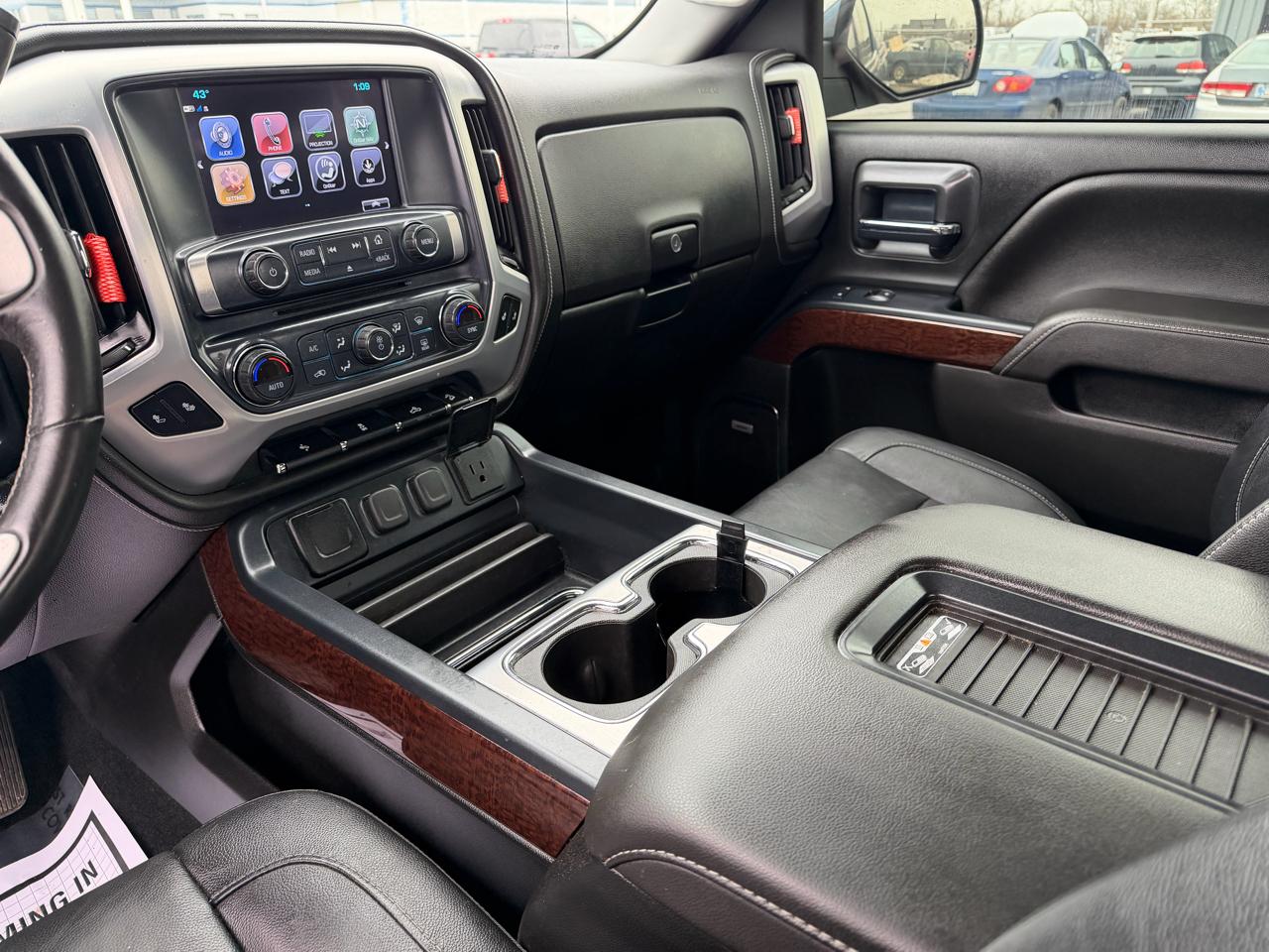 GMC Sierra 1500 4WD Double Cab 143.5" SLT 2017