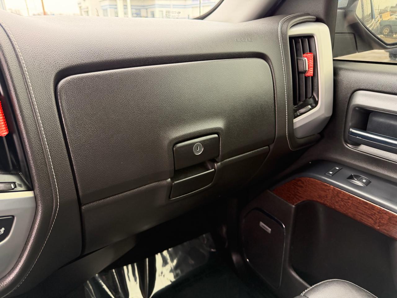 GMC Sierra 1500 4WD Double Cab 143.5" SLT 2017