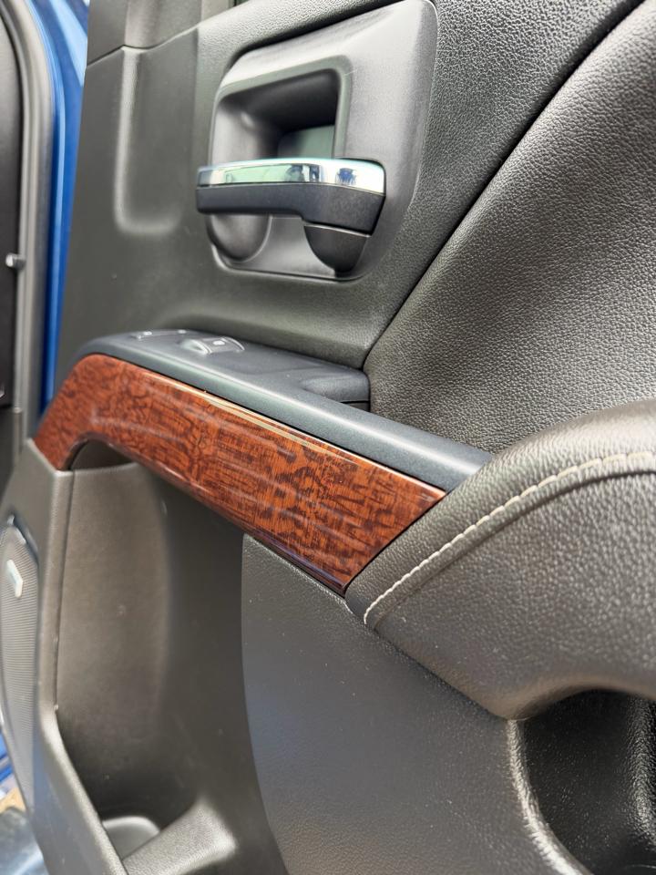 GMC Sierra 1500 4WD Double Cab 143.5" SLT 2017