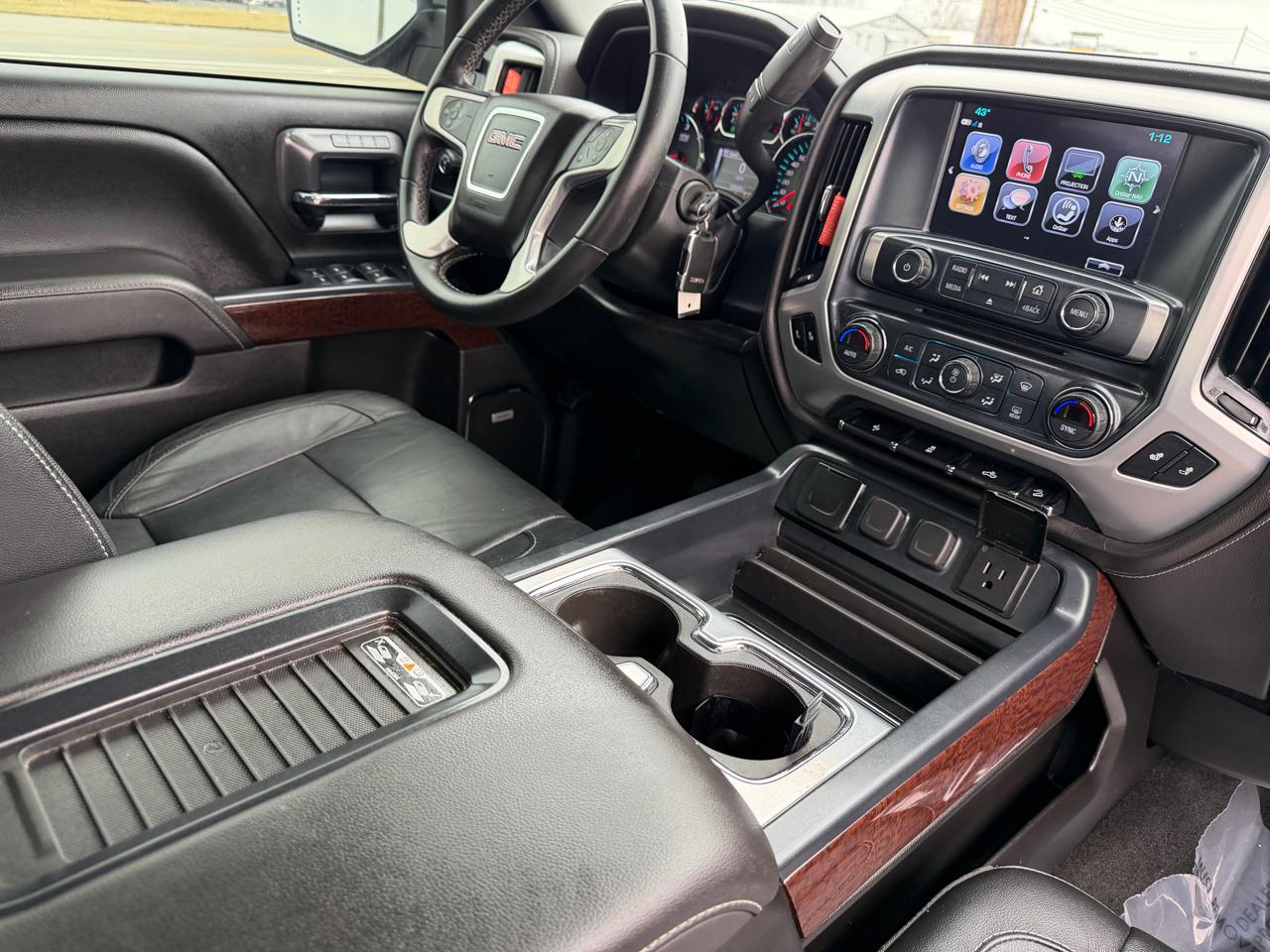 GMC Sierra 1500 4WD Double Cab 143.5" SLT 2017