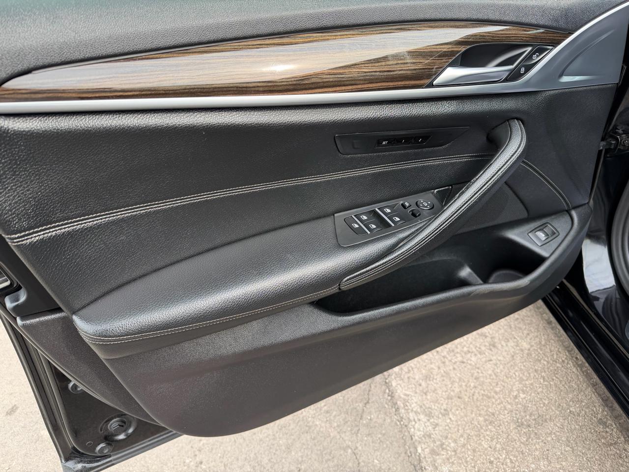 BMW 5 Series 530i Sedan 2019