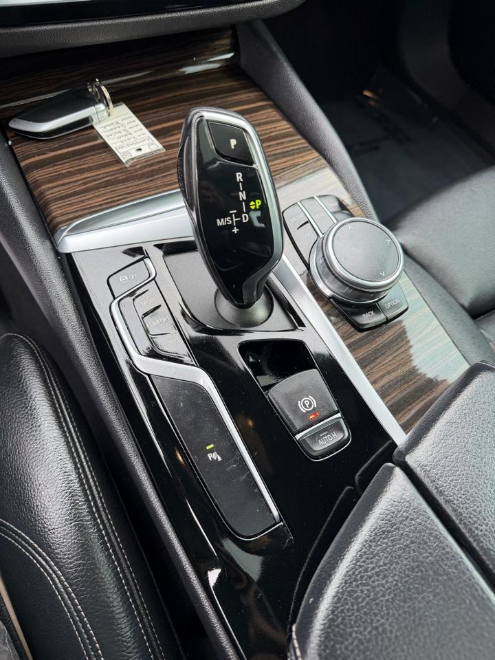 BMW 5 Series 530i Sedan 2019