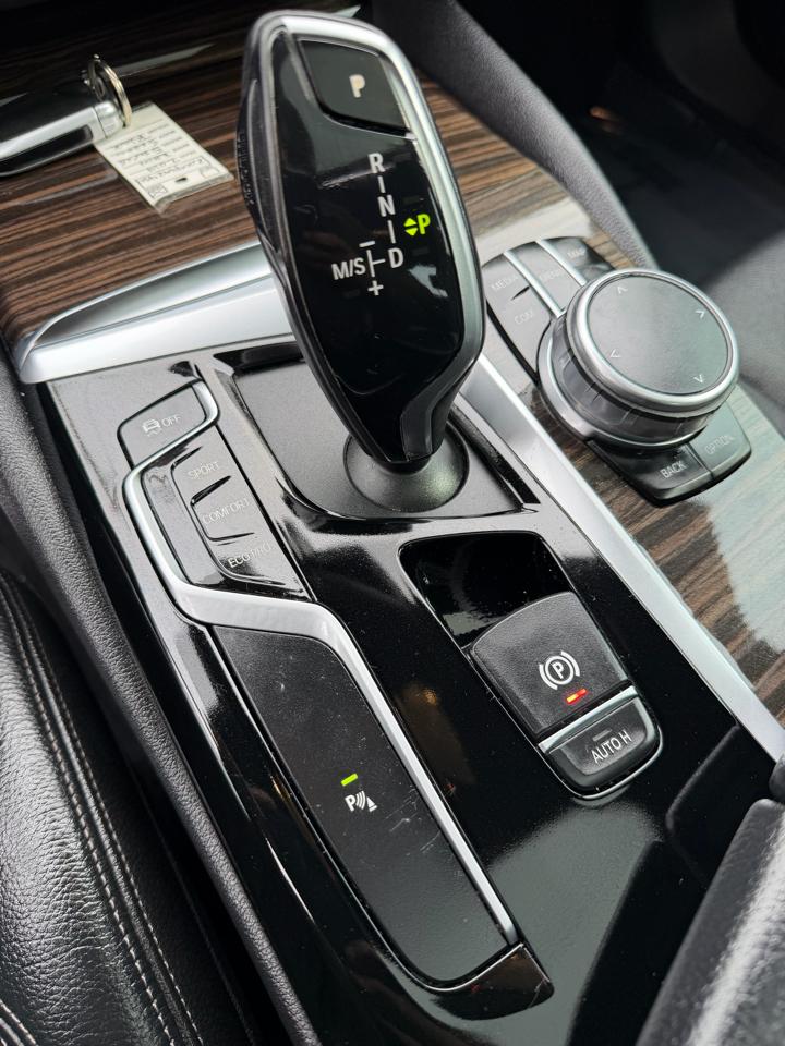 BMW 5 Series 530i Sedan 2019