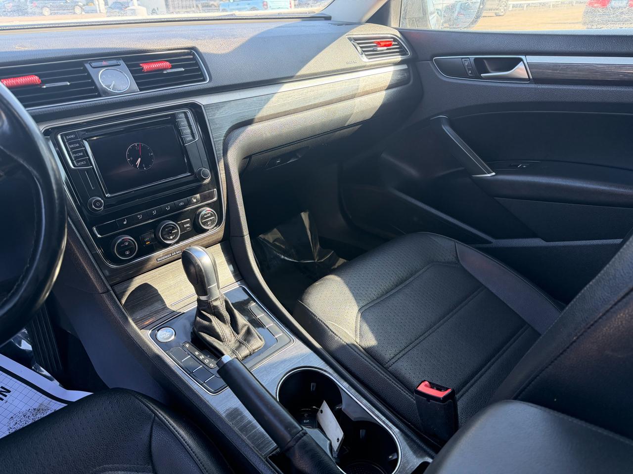 Volkswagen Passat 1.8T SE Auto 2017