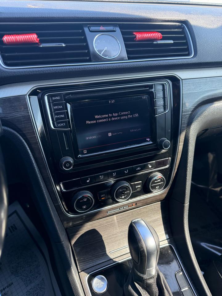 Volkswagen Passat 1.8T SE Auto 2017