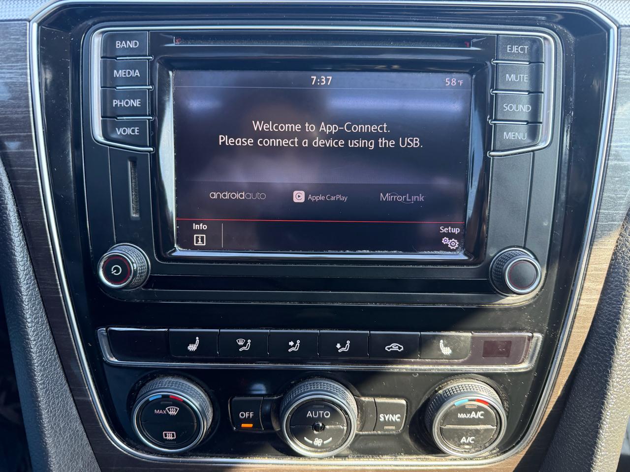 Volkswagen Passat 1.8T SE Auto 2017