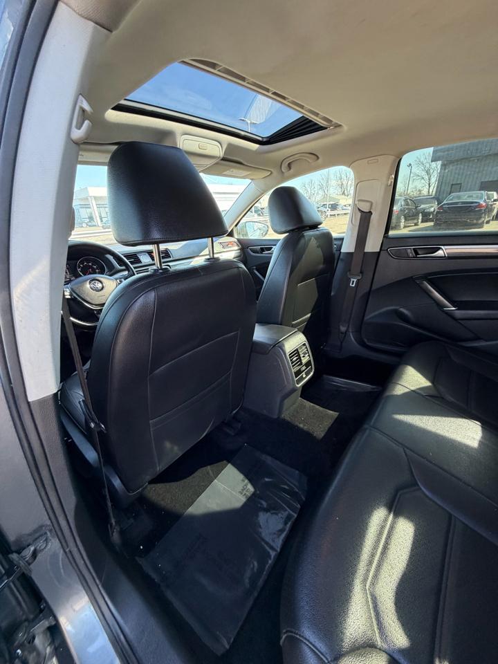 Volkswagen Passat 1.8T SE Auto 2017