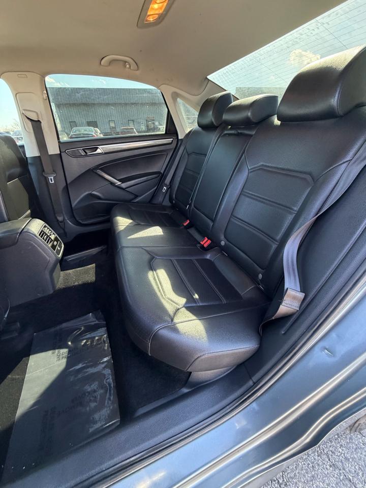 Volkswagen Passat 1.8T SE Auto 2017