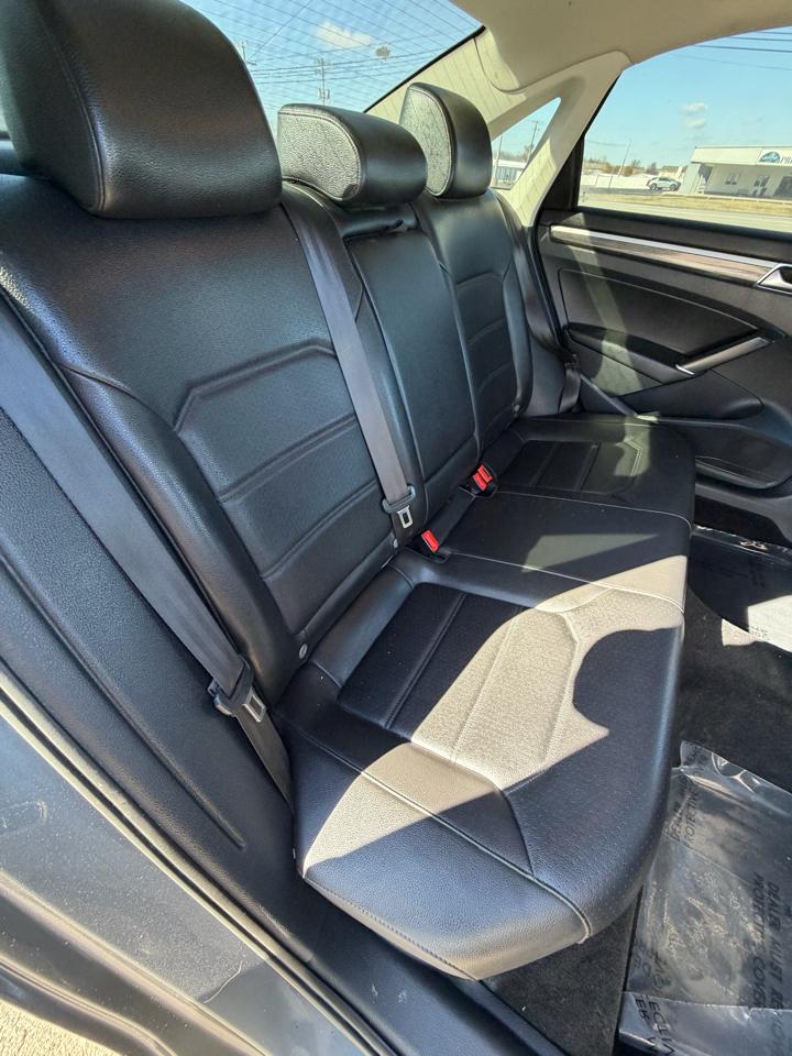 Volkswagen Passat 1.8T SE Auto 2017