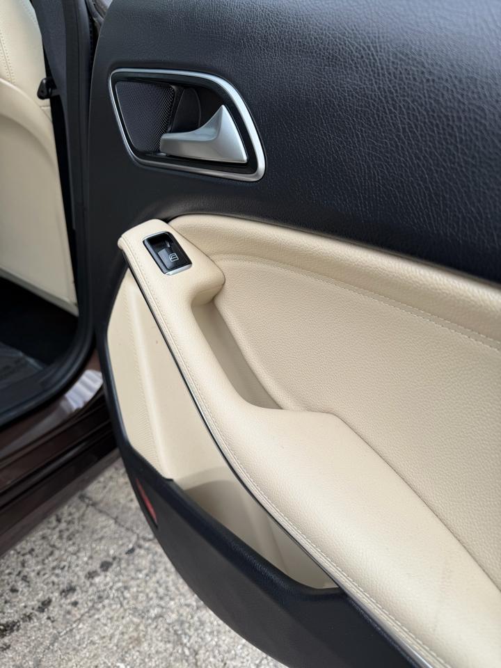 Mercedes-Benz CLA 4dr Sdn CLA 250 4MATIC 2016