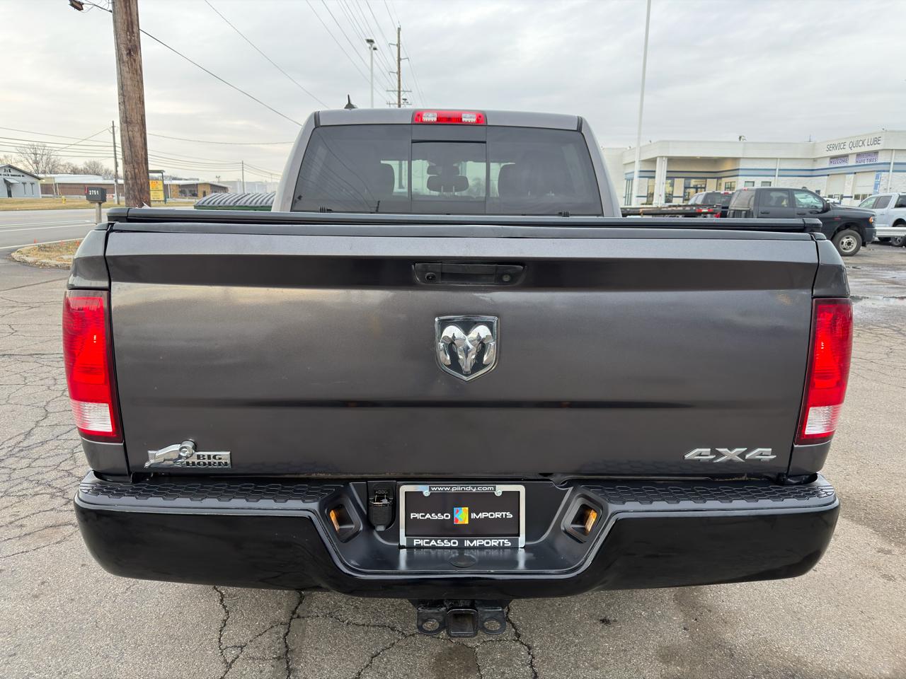 RAM 1500 4WD Crew Cab 140.5" Big Horn 2015