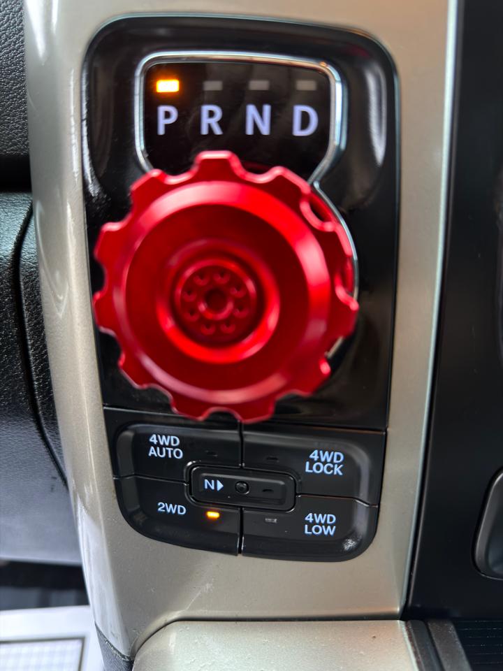 RAM 1500 4WD Crew Cab 140.5" Big Horn 2015