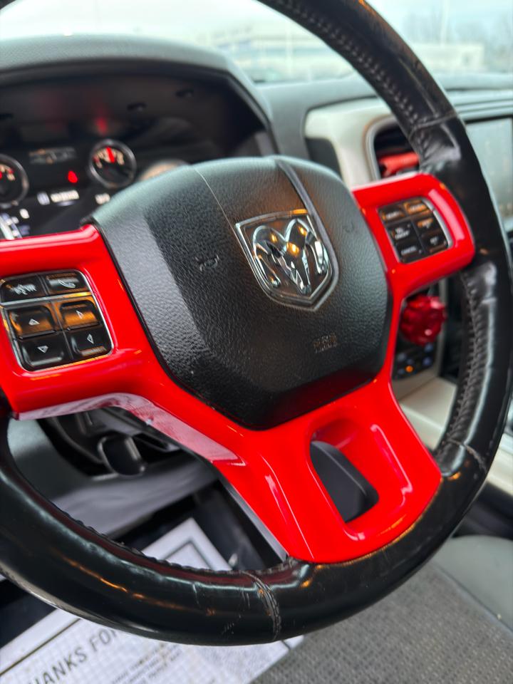 RAM 1500 4WD Crew Cab 140.5" Big Horn 2015