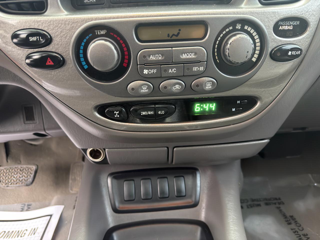 Toyota Sequoia 4WD 4dr Limited (Natl) 2007