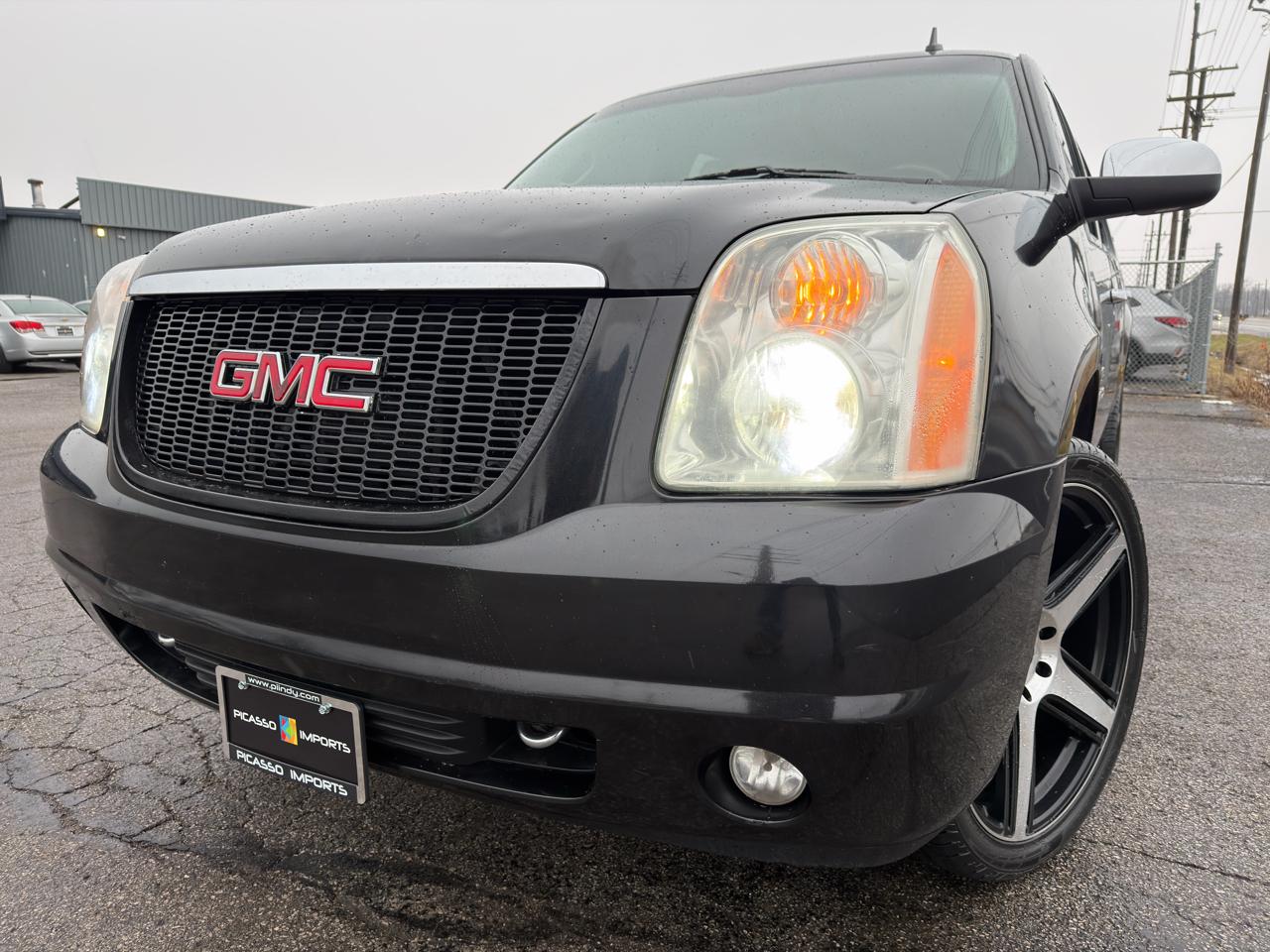 GMC Yukon XL 4WD 4dr 1500 SLT 2011