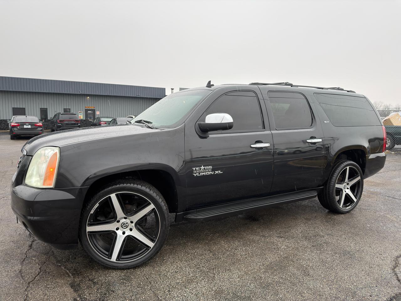 GMC Yukon XL 4WD 4dr 1500 SLT 2011