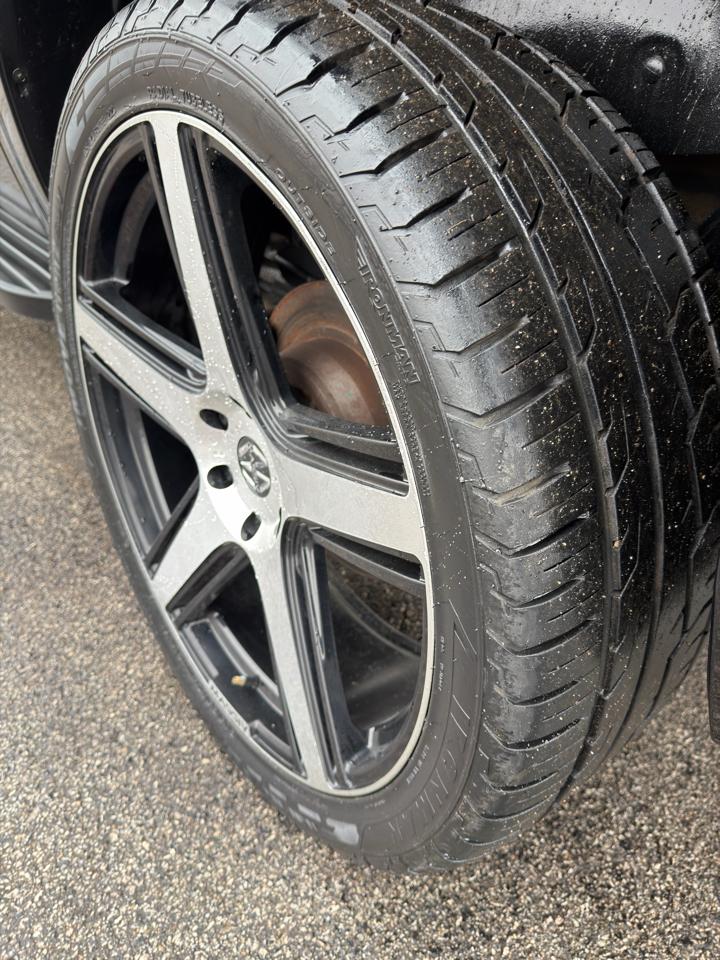 GMC Yukon XL 4WD 4dr 1500 SLT 2011